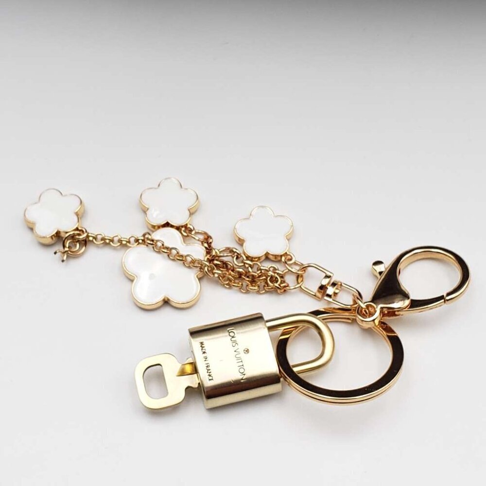 Louis Vuitton Gold Lock 🔒 Authentic LV Key + Unbranded Flower Bag Charm - Picture 7 of 9